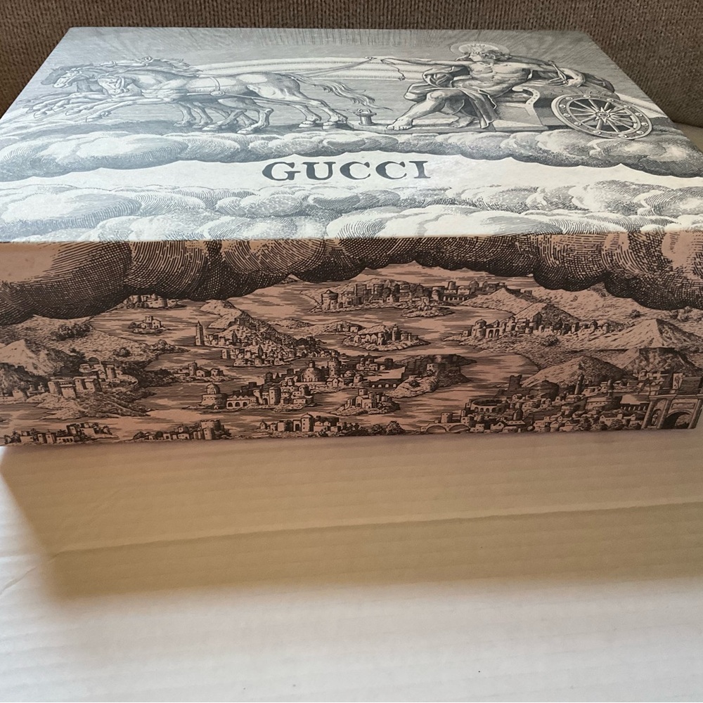 Gucci:  RARE Authentic Greek Chariot Storage Gift Boxes - Picture 12 of 14